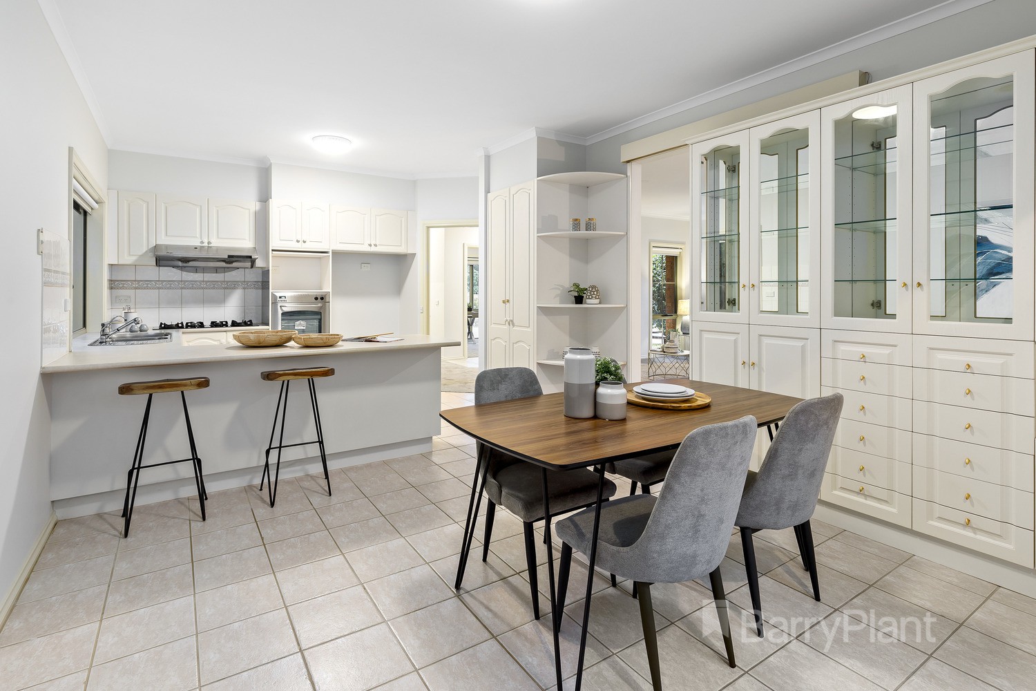 10 Sinclair CrescentMacleod, VIC 3085, Macleod - Thumbnail 4