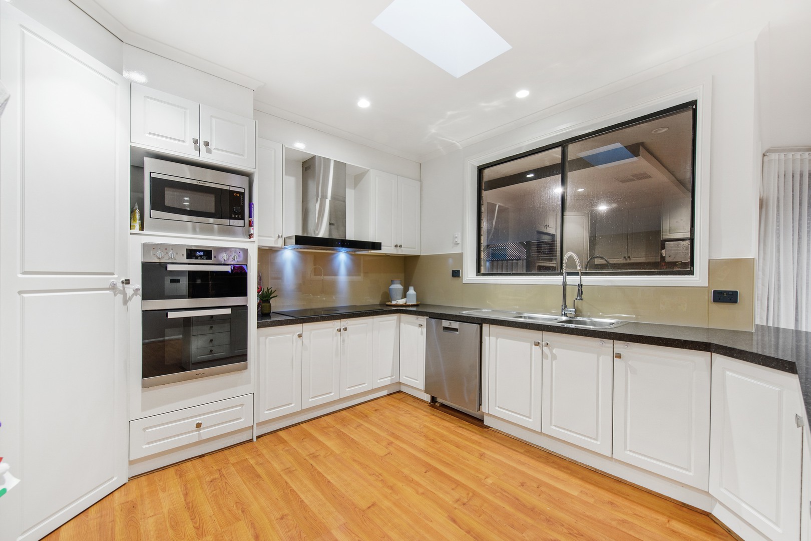 5 Hanslow WayTaylors Lakes, VIC 3038, Taylors Lakes - Thumbnail 5
