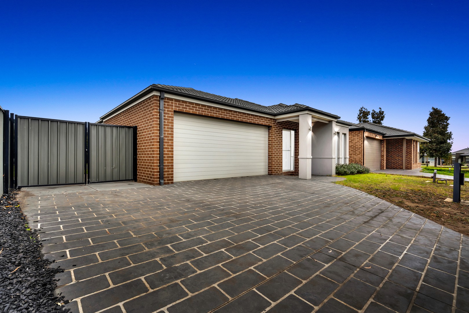 84 Moor Park DriveCraigieburn, VIC 3064, Craigieburn - Thumbnail 2