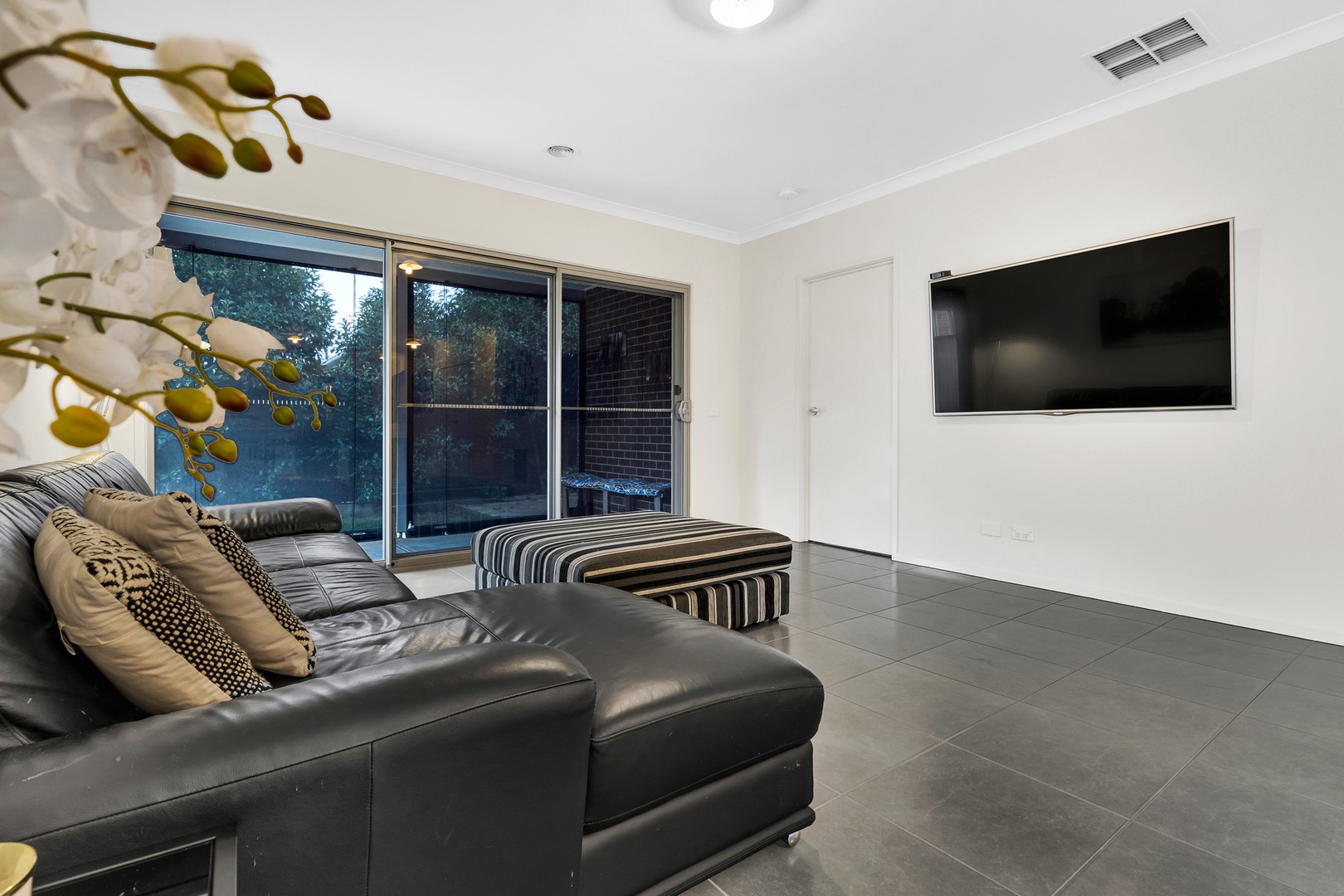 84 Moor Park DriveCraigieburn, VIC 3064, Craigieburn - Thumbnail 3