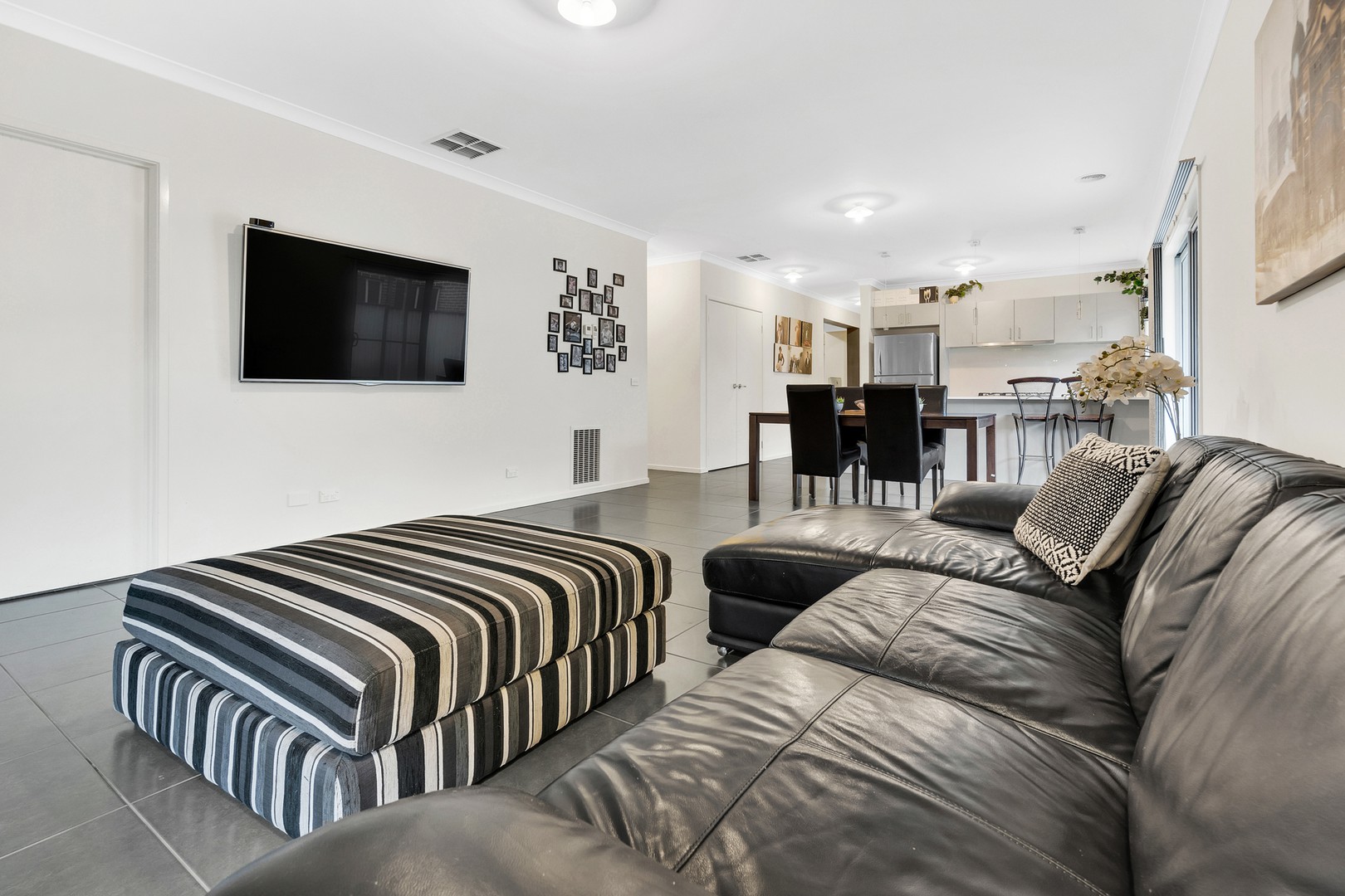 84 Moor Park DriveCraigieburn, VIC 3064, Craigieburn - Thumbnail 5