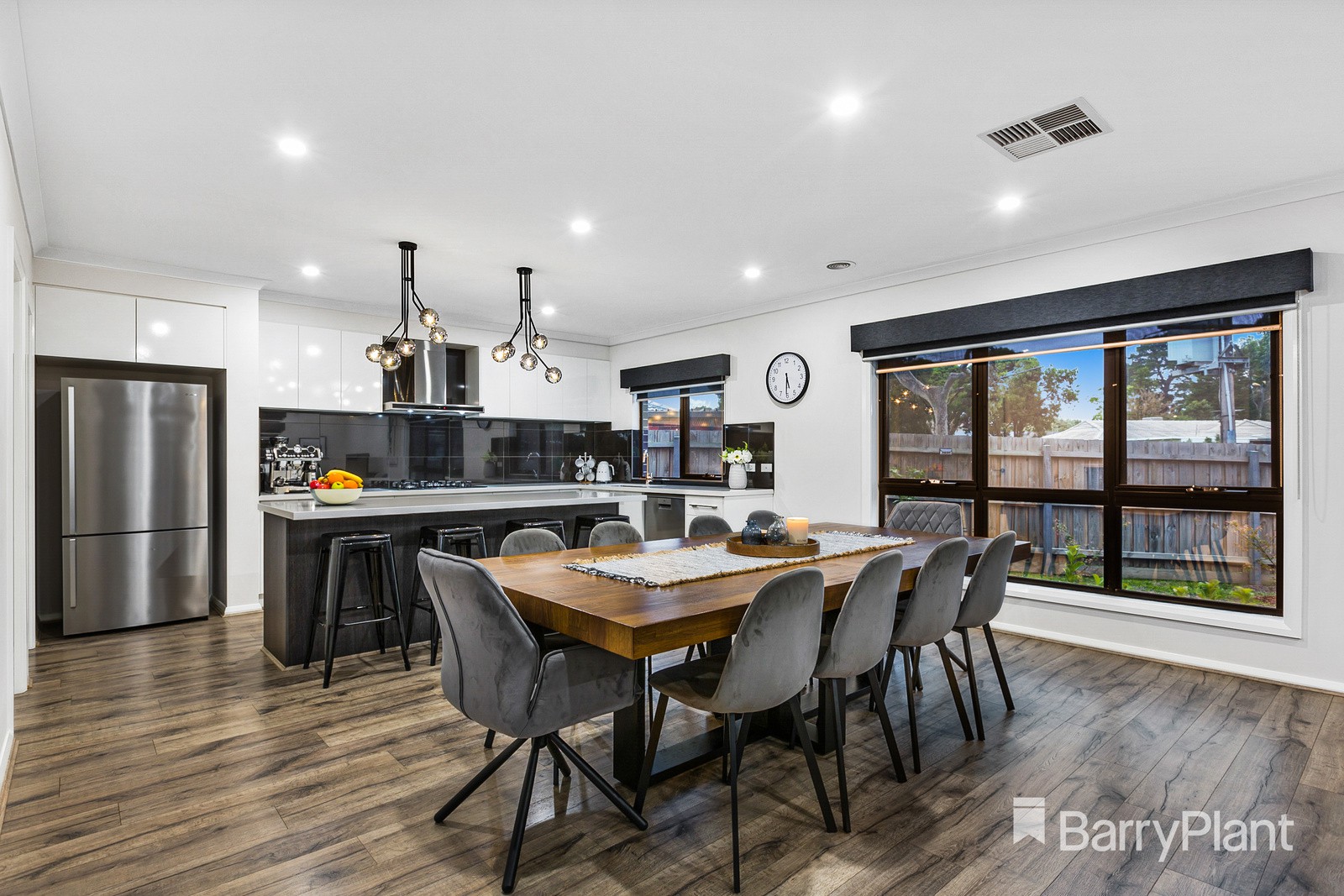 130 Capital Avenue, Glen Waverley, VIC 3150 - Thumbnail 2 - 27/04/2021