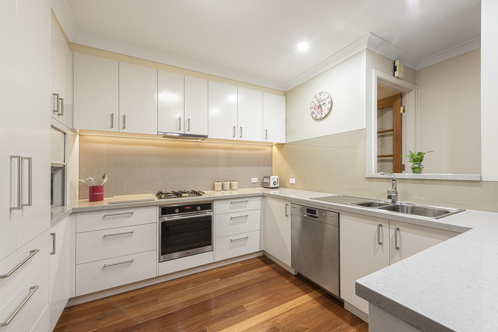 24 Ridgeview StreetEltham, VIC 3095, Eltham - Thumbnail 3