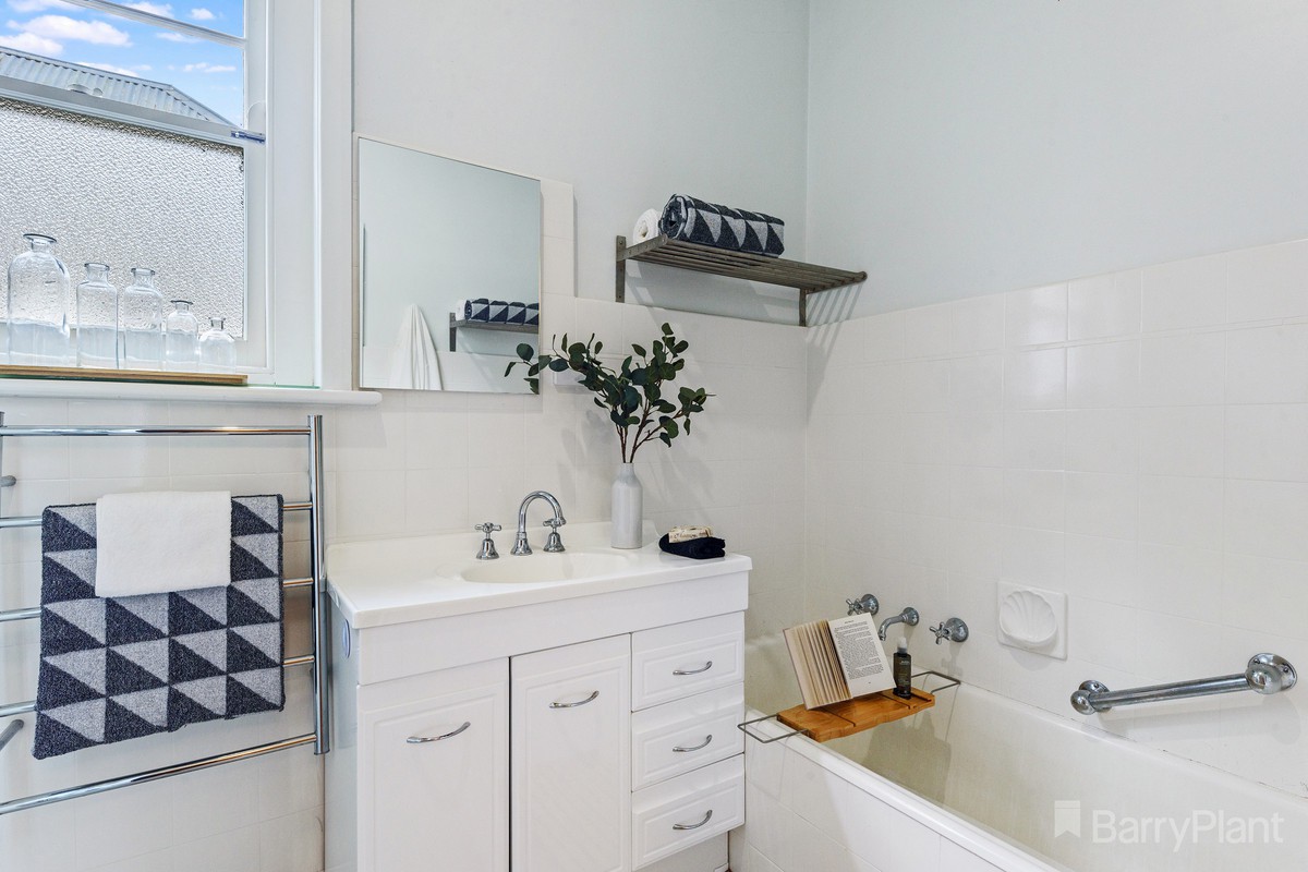 10 Grattan StreetNorth Bendigo, VIC 3550, North Bendigo - Thumbnail 8