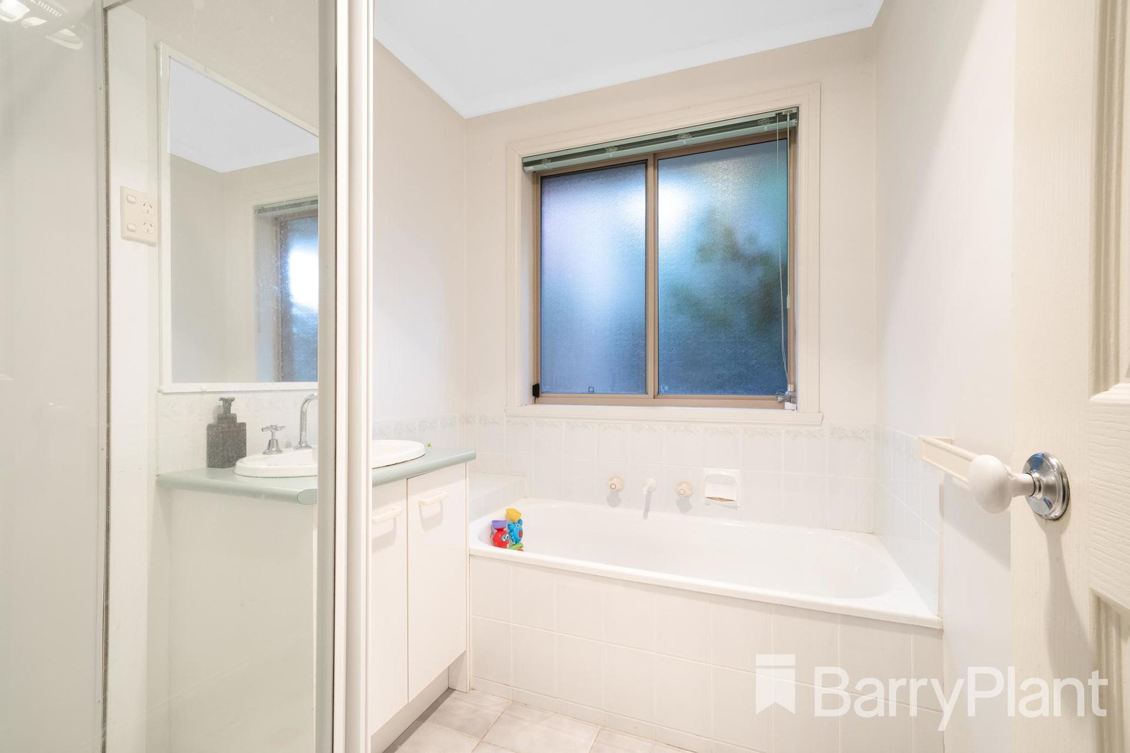 16 Meadowvale DriveGrovedale, VIC 3216, Grovedale - Thumbnail 7