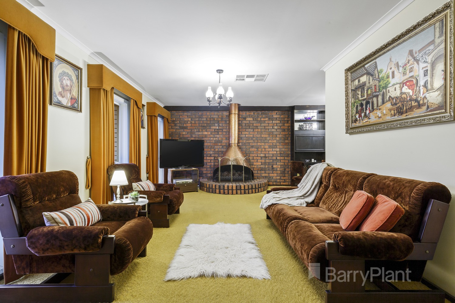 18 Sainsbury Avenue, Greensborough, VIC 3088 - Thumbnail 2 - 28/04/2021