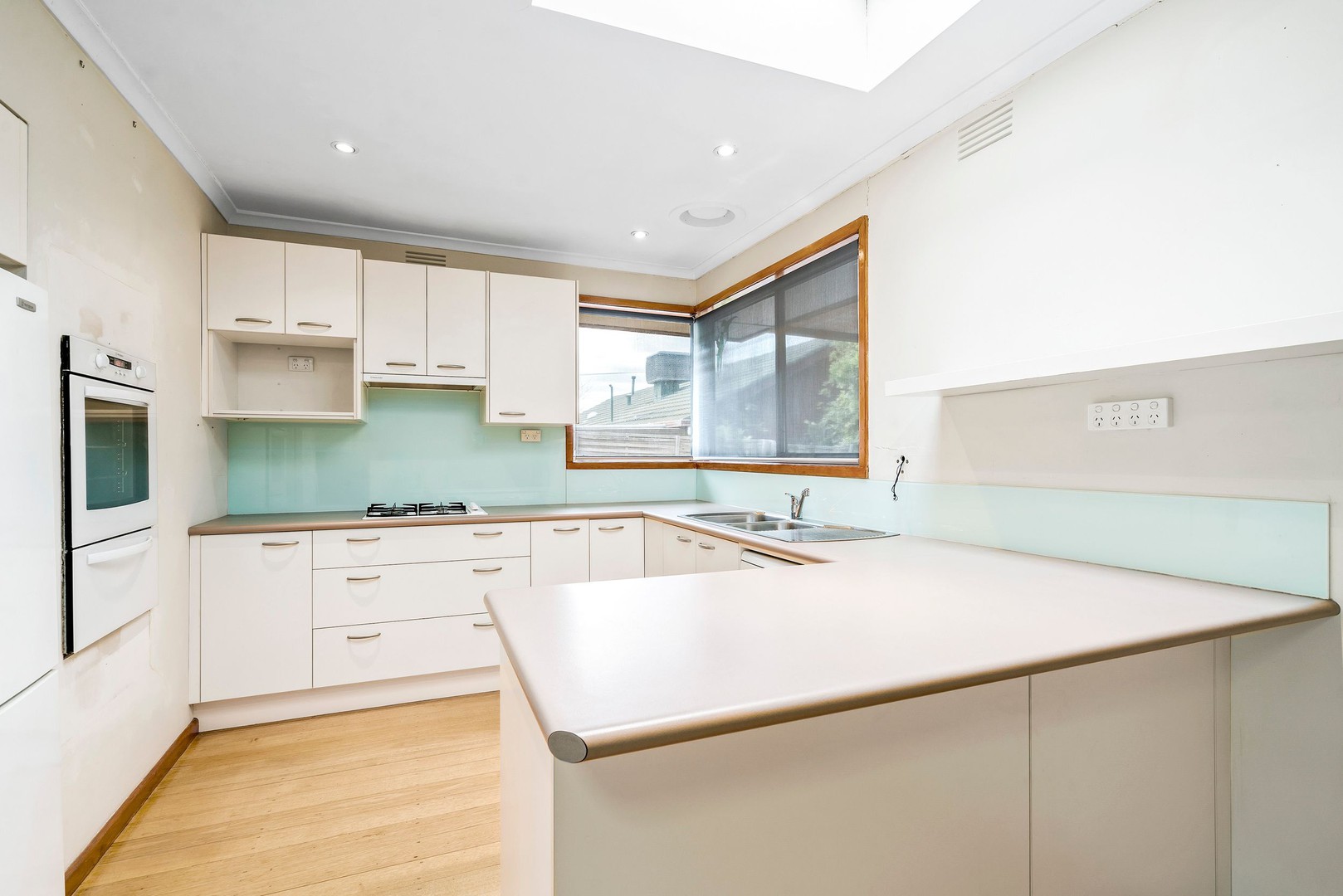 2 Carey CourtKeilor East, VIC 3033, Keilor East - Thumbnail 4