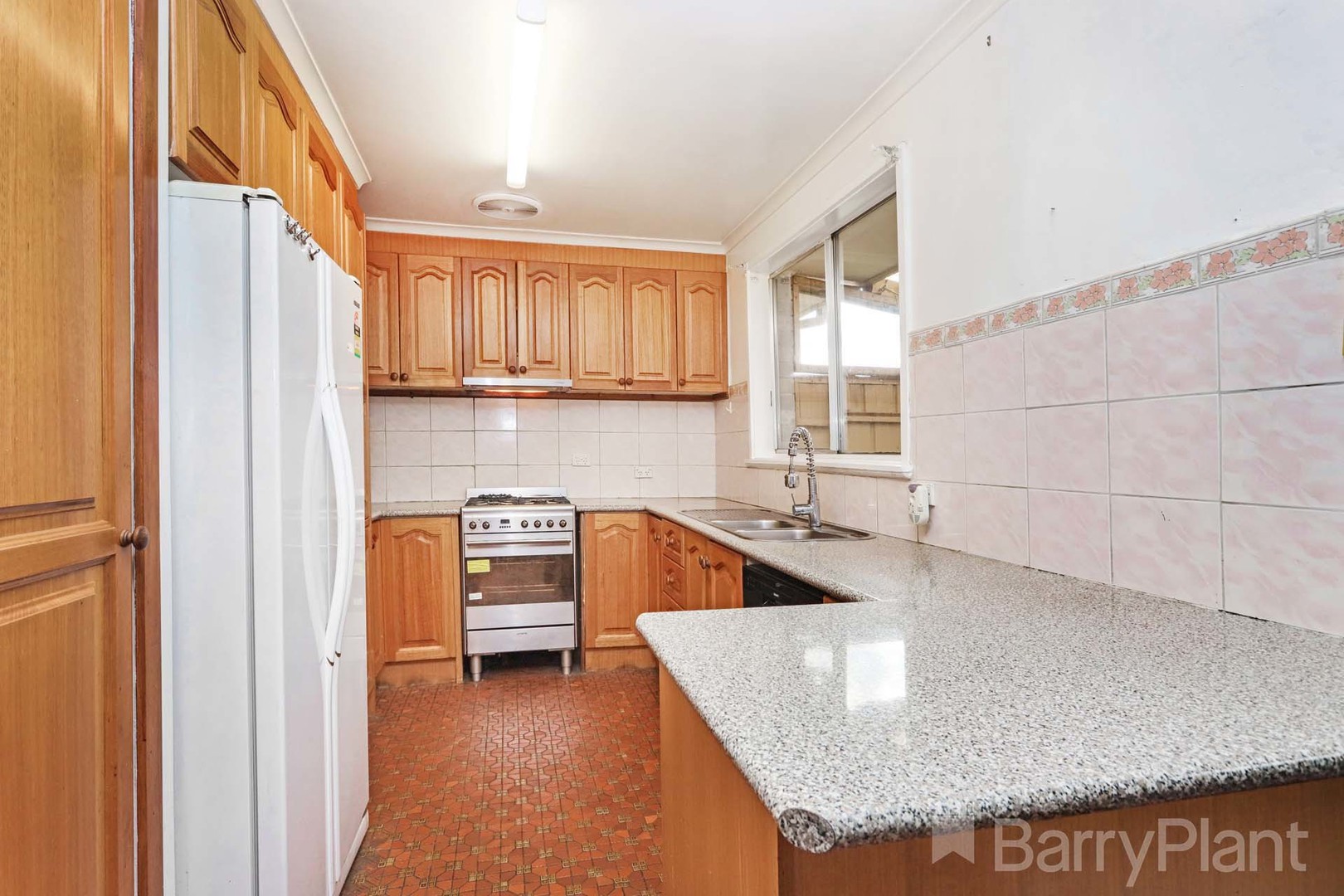 10 Dundee StreetSt Albans, VIC 3021, St Albans - Thumbnail 3