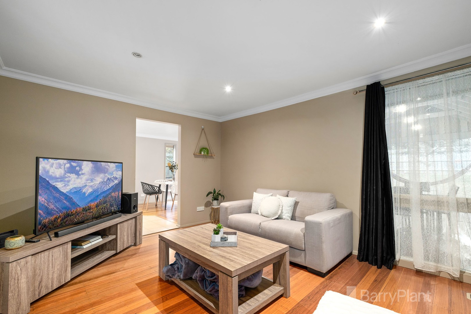 50 Saxonwood DriveNarre Warren, VIC 3805, Narre Warren - Thumbnail 2