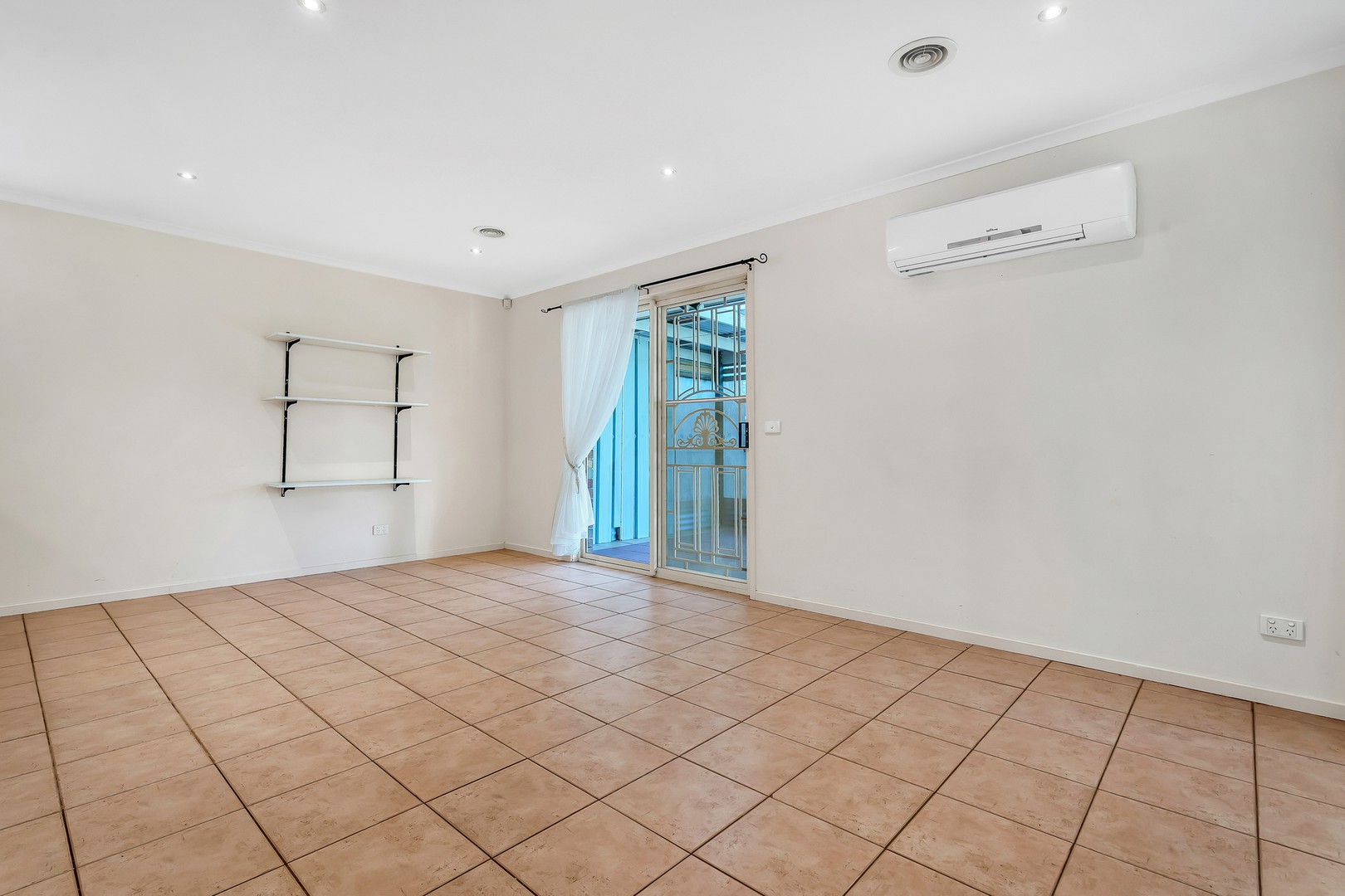 16 Serpens CourtRoxburgh Park, VIC 3064, Roxburgh Park - Thumbnail 4