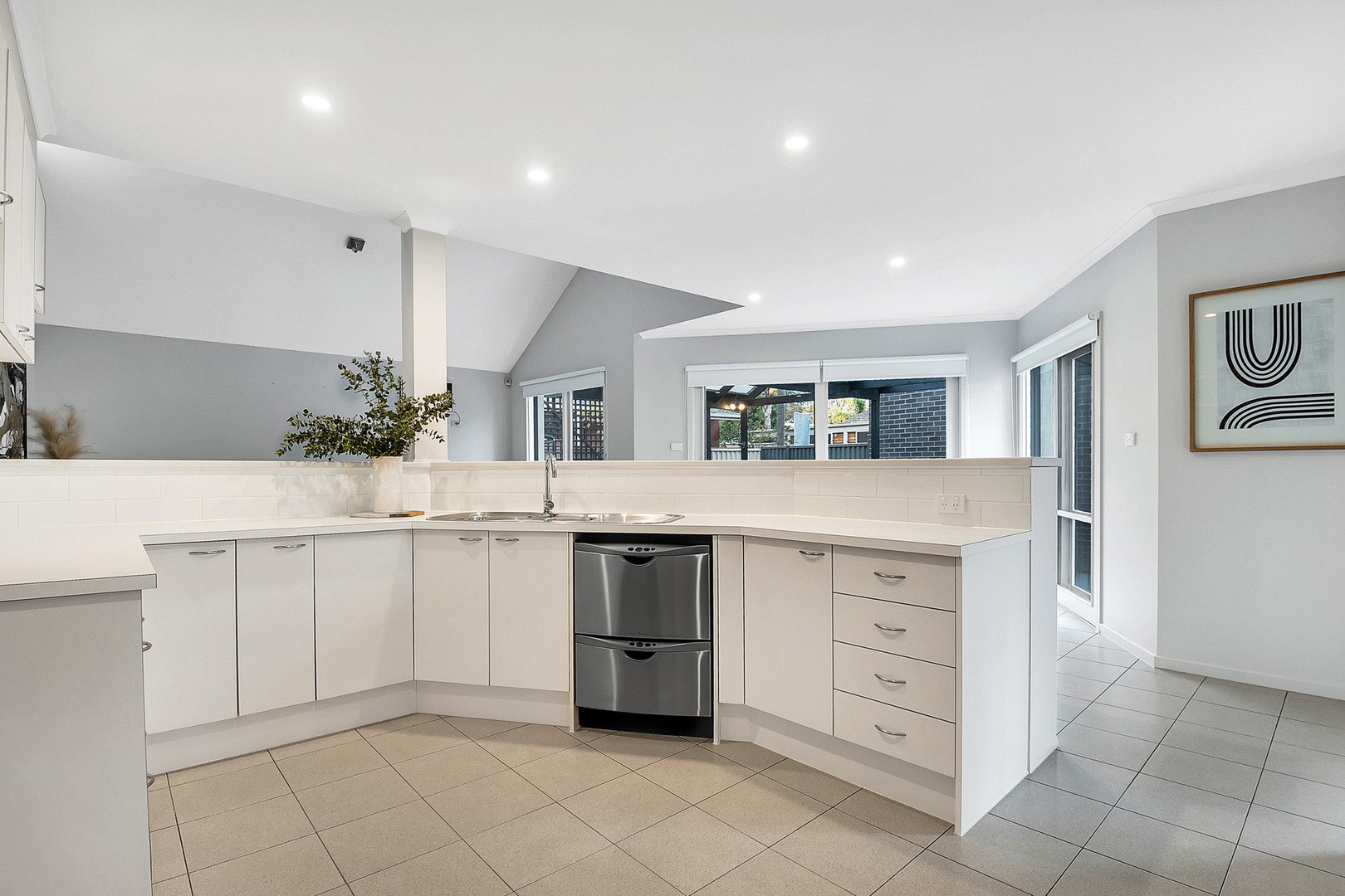 2 Kentmere CourtGreenvale, VIC 3059, Greenvale - Thumbnail 7