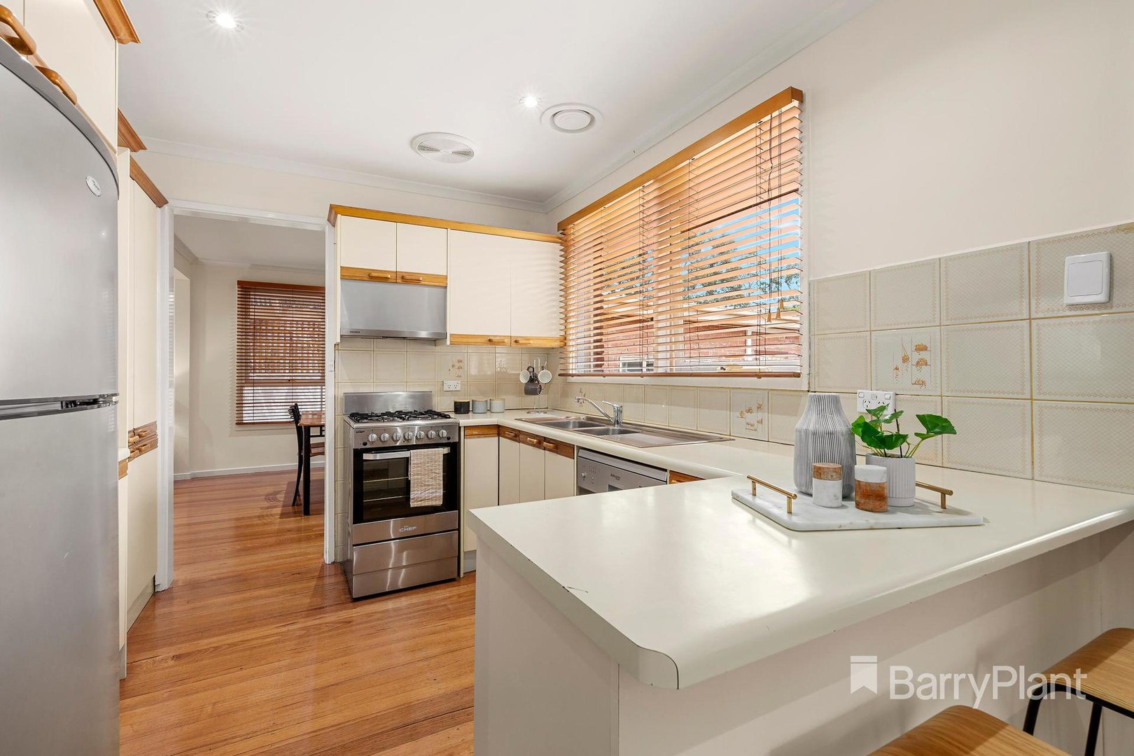 2 Eaglet CourtMill Park, VIC 3082, Mill Park - Thumbnail 3