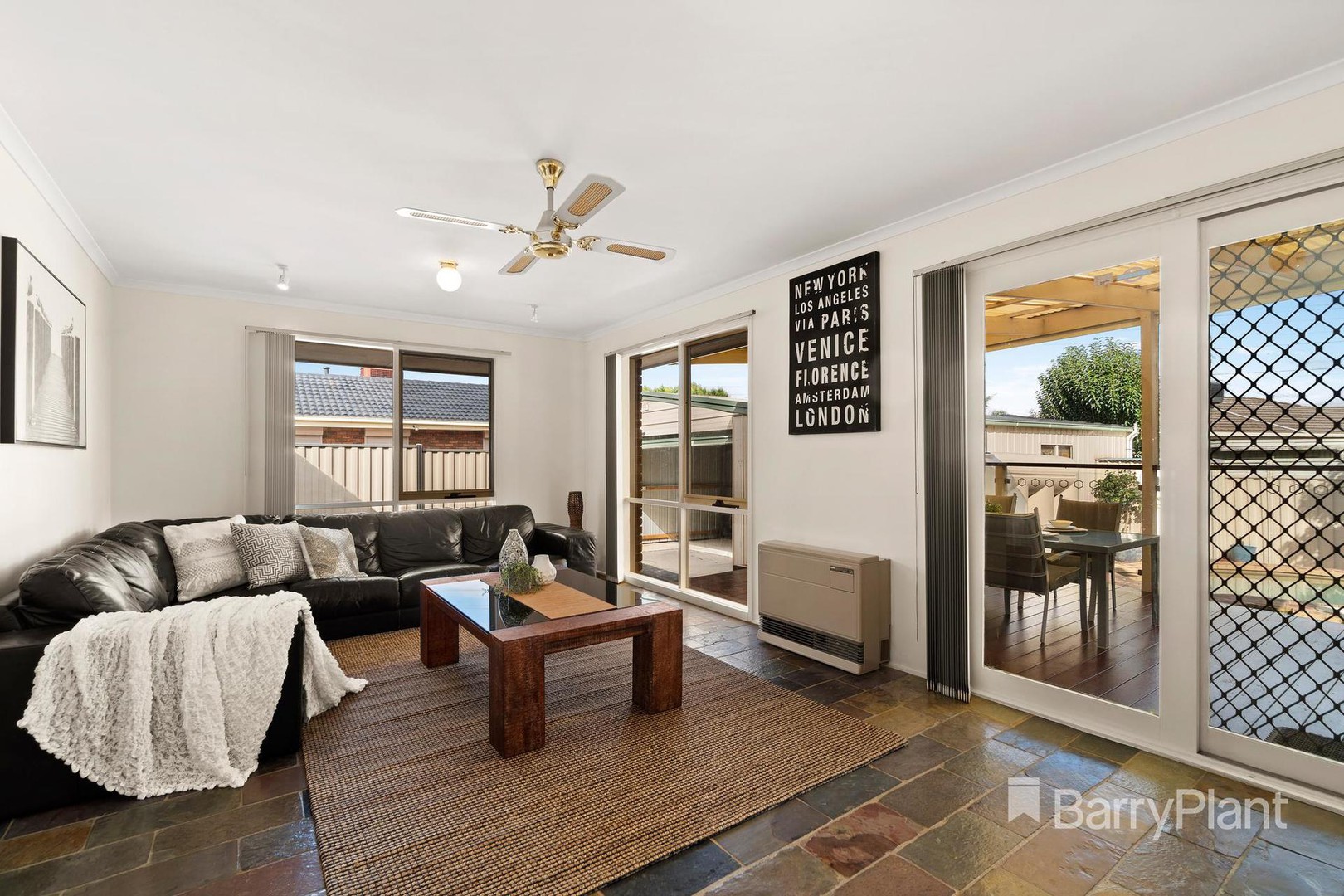 10 Borrowdale CourtMill Park, VIC 3082, Mill Park - Thumbnail 4