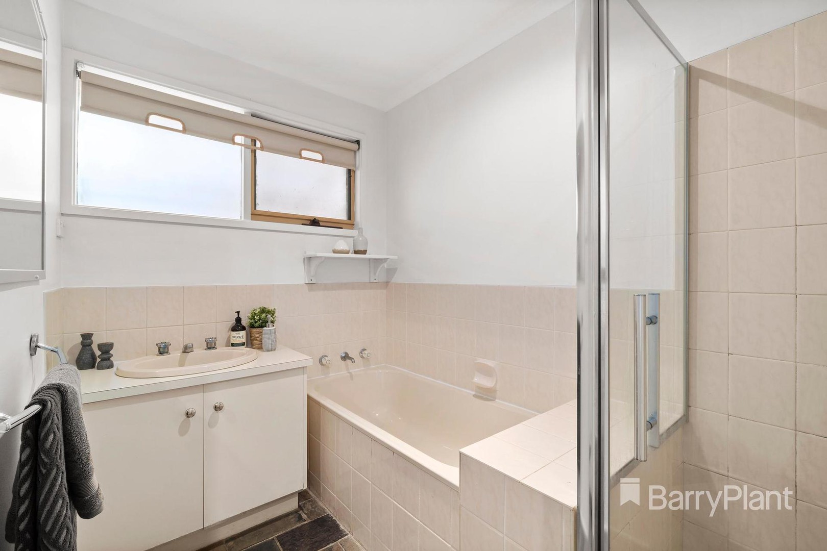 10 Borrowdale CourtMill Park, VIC 3082, Mill Park - Thumbnail 7