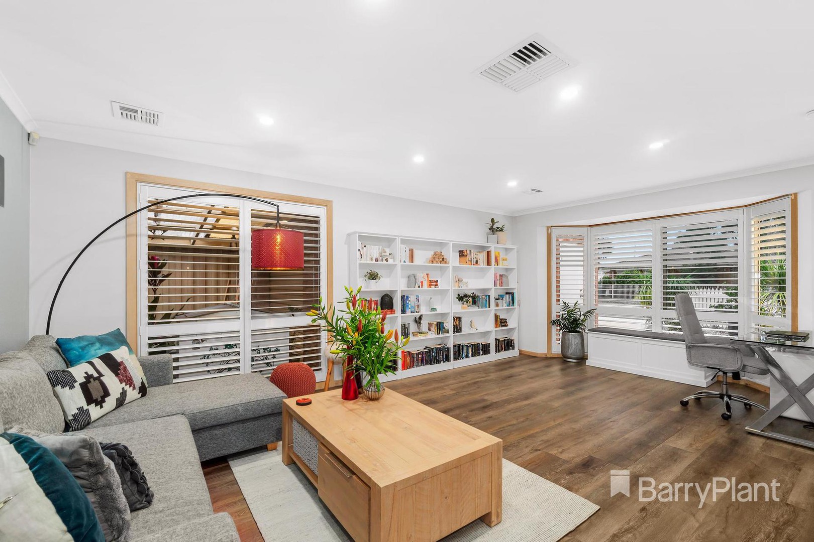 45 Hobson CrescentMill Park, VIC 3082, Mill Park - Thumbnail 2