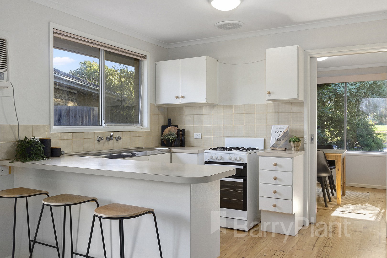 15 Teddington WayWantirna, VIC 3152, Wantirna - Thumbnail 5