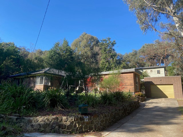 18 Daphne  Crescent, Hurstbridge, VIC 3099 - Thumbnail 1 - 29/04/2021