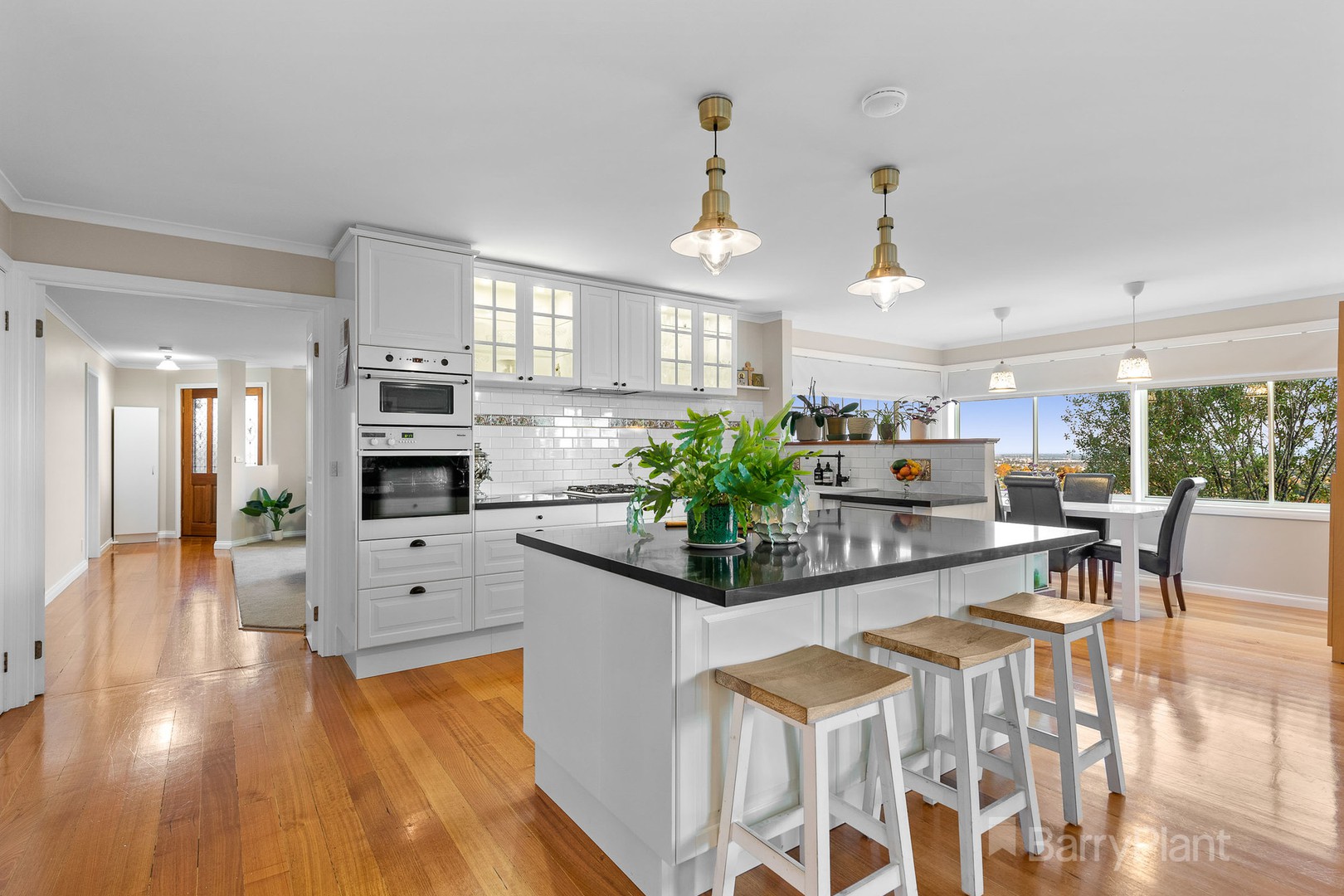 2 Ayr CourtPakenham, VIC 3810, Pakenham - Thumbnail 3