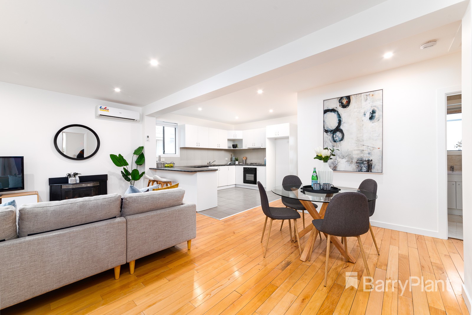 1/137 View StreetGlenroy, VIC 3046, Glenroy - Thumbnail 2