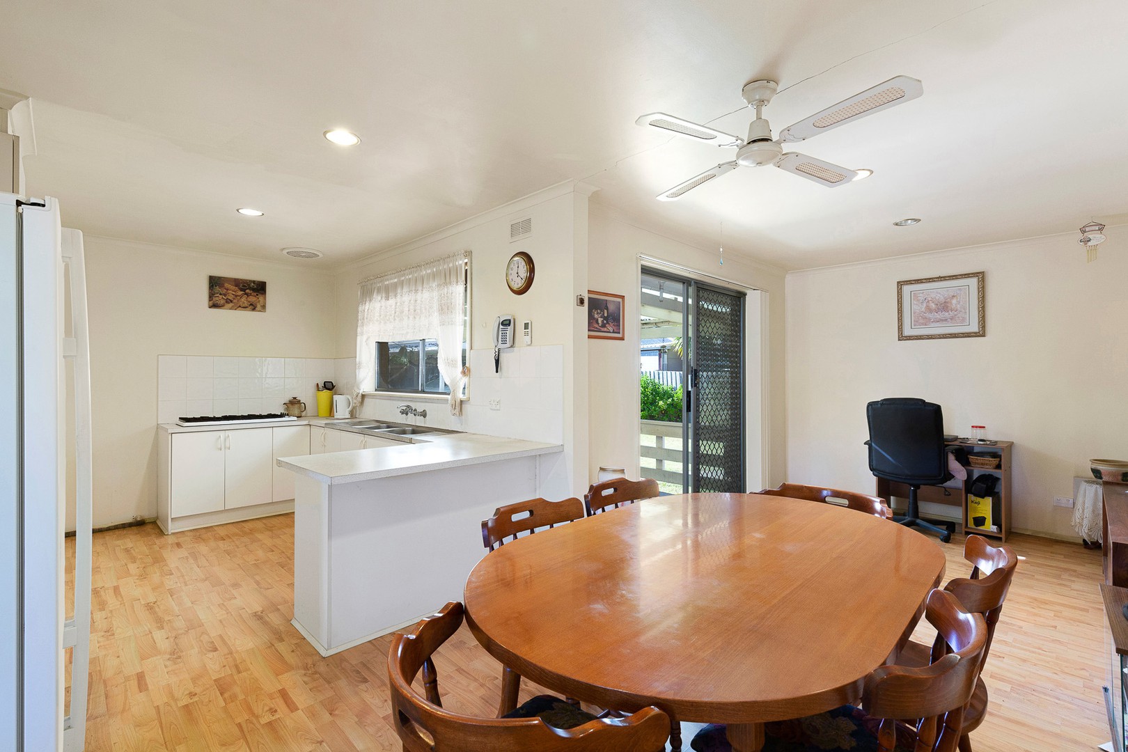 2 Meldrum AvenueMill Park, VIC 3082, Mill Park - Thumbnail 7