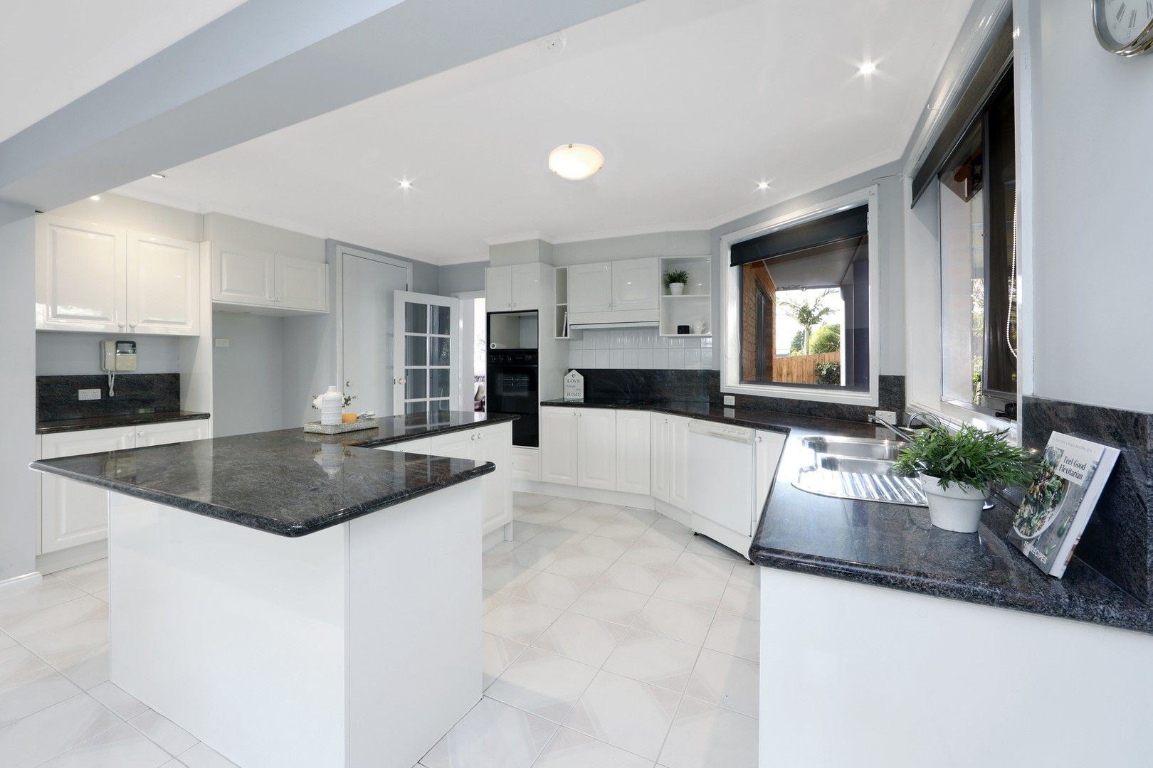 4 Van Haaster CourtRowville, VIC 3178, Rowville - Thumbnail 5