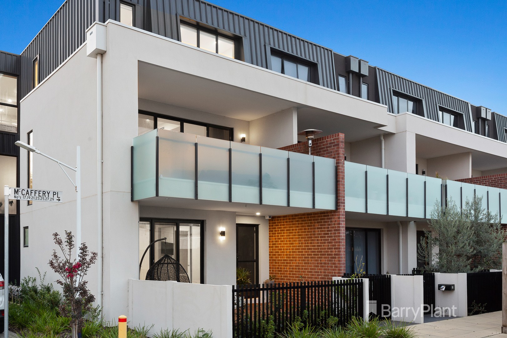 17 Mccaffery PlaceMordialloc, VIC 3195, Mordialloc - Thumbnail 2