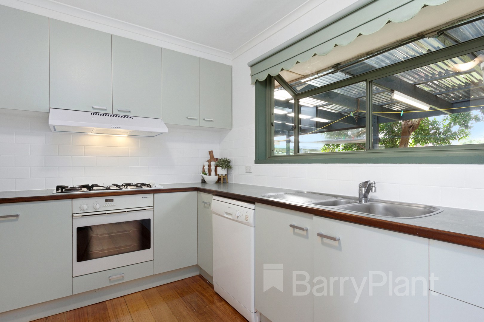31 Folkstone CrescentFerntree Gully, VIC 3156, Ferntree Gully - Thumbnail 4
