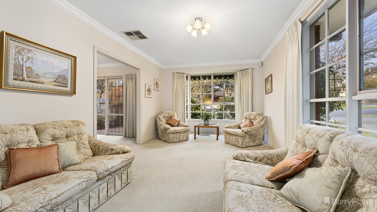1/12 Gardenia StreetBlackburn, VIC 3130, Blackburn - Thumbnail 2