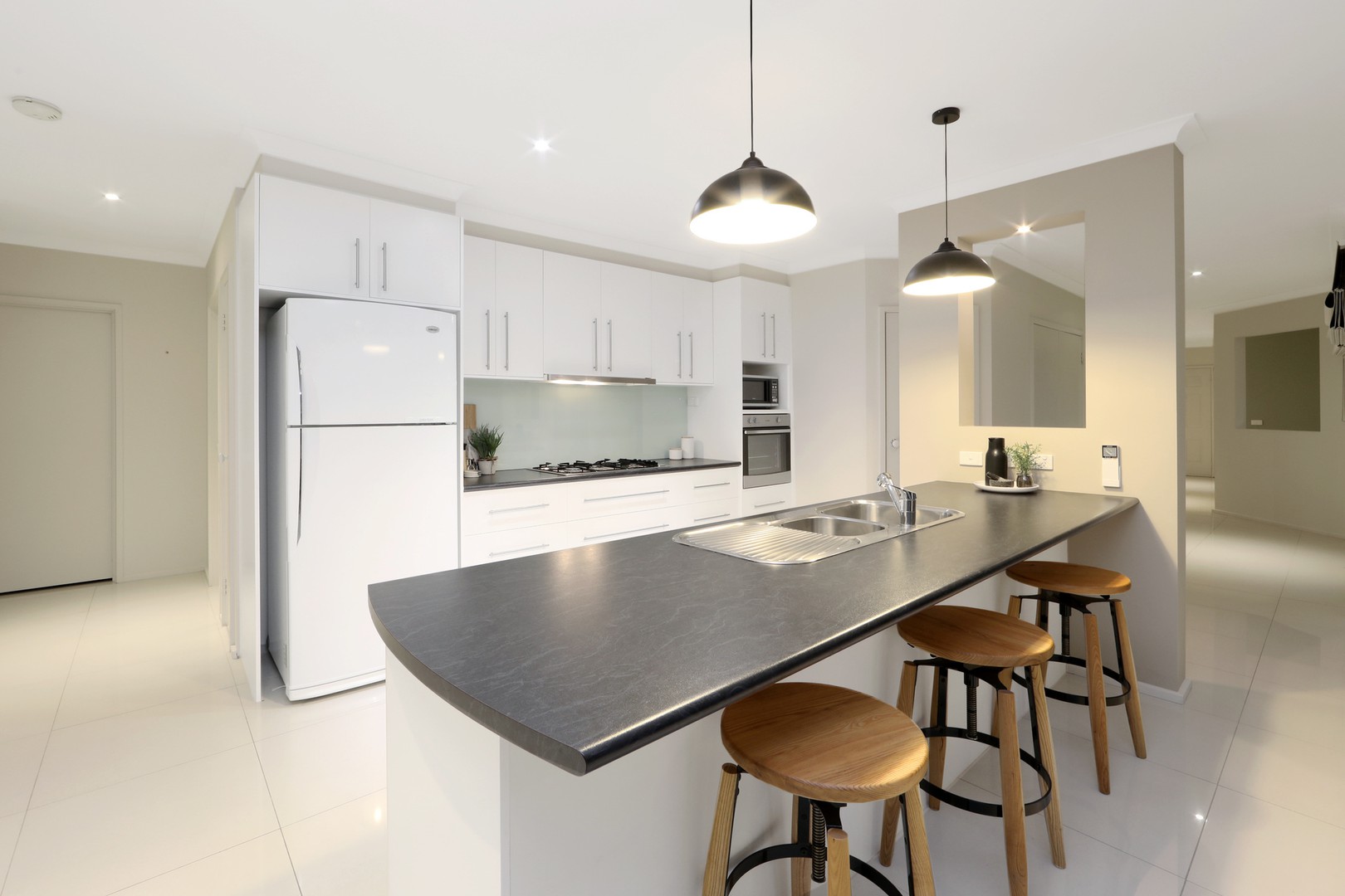 16 Nursery CourtRowville, VIC 3178, Rowville - Thumbnail 2