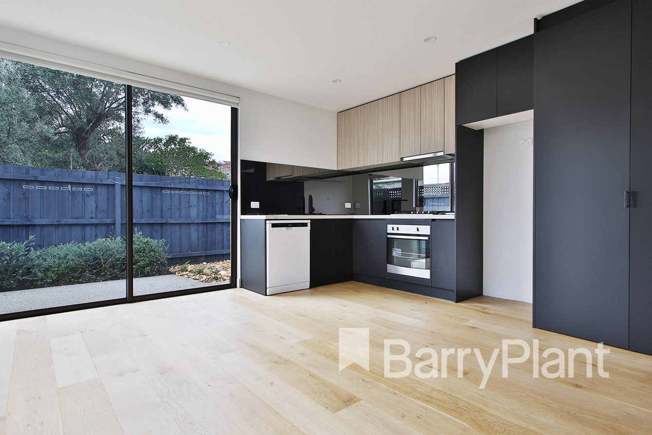 4/10 Pershing Street, Reservoir, VIC 3073 - Thumbnail 2 - 04/05/2021