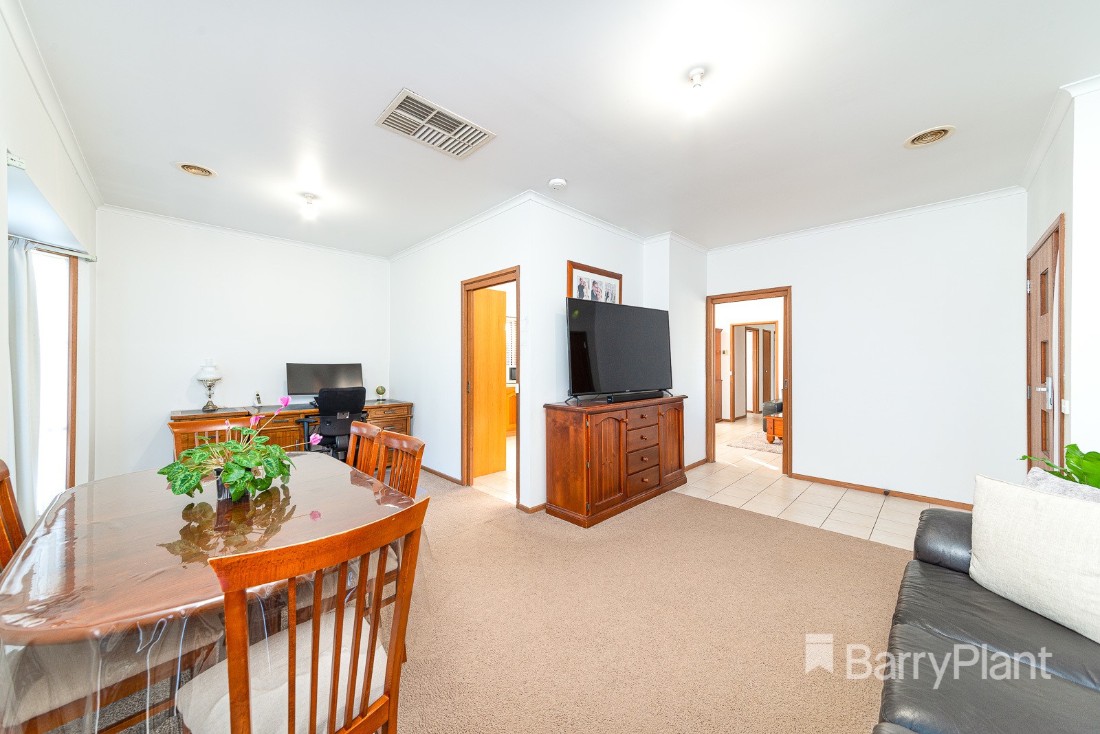 18 Farnborough AvenueCraigieburn, VIC 3064, Craigieburn - Thumbnail 5