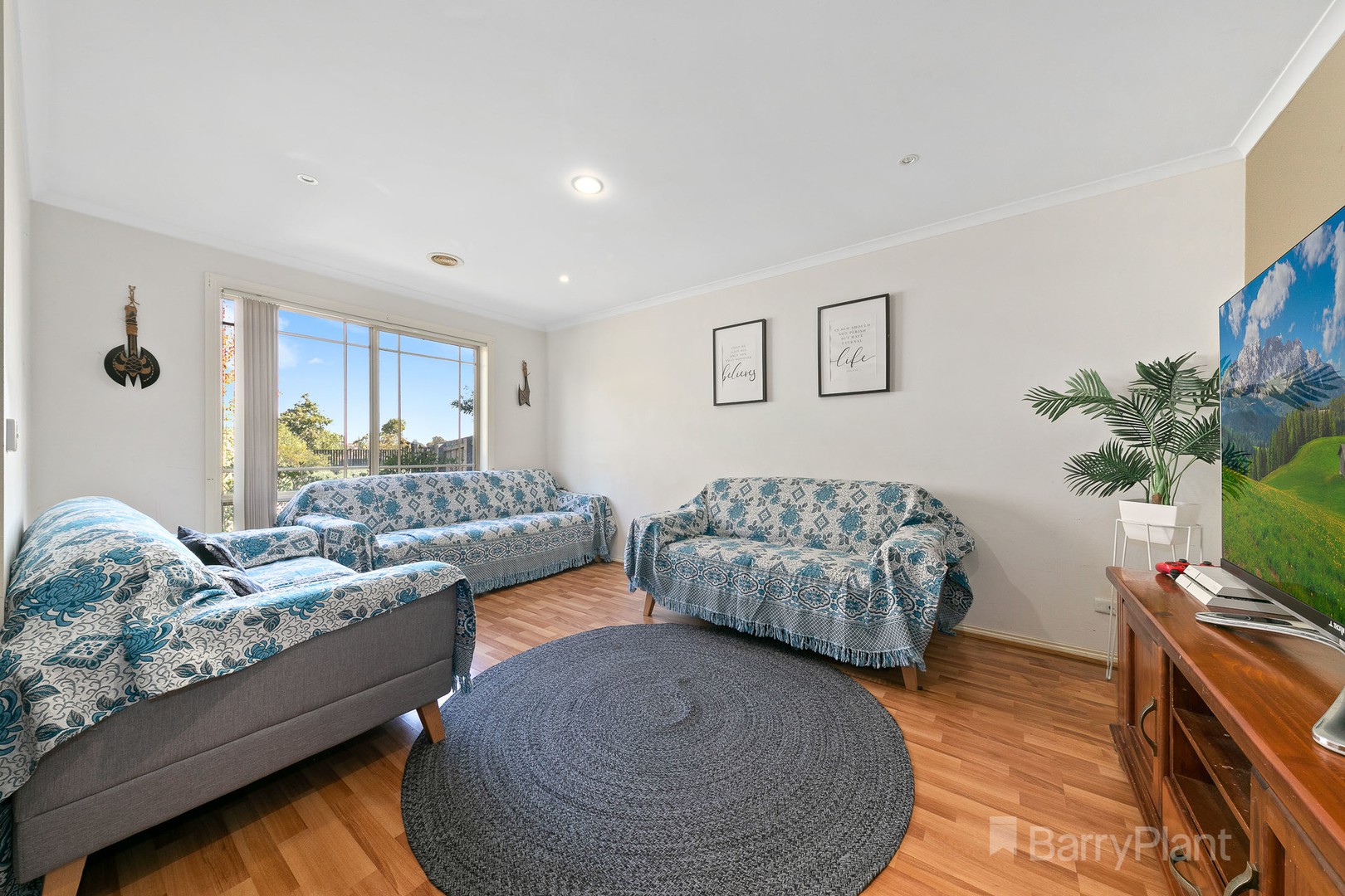 18 Carly CloseNarre Warren South, VIC 3805, Narre Warren South - Thumbnail 2