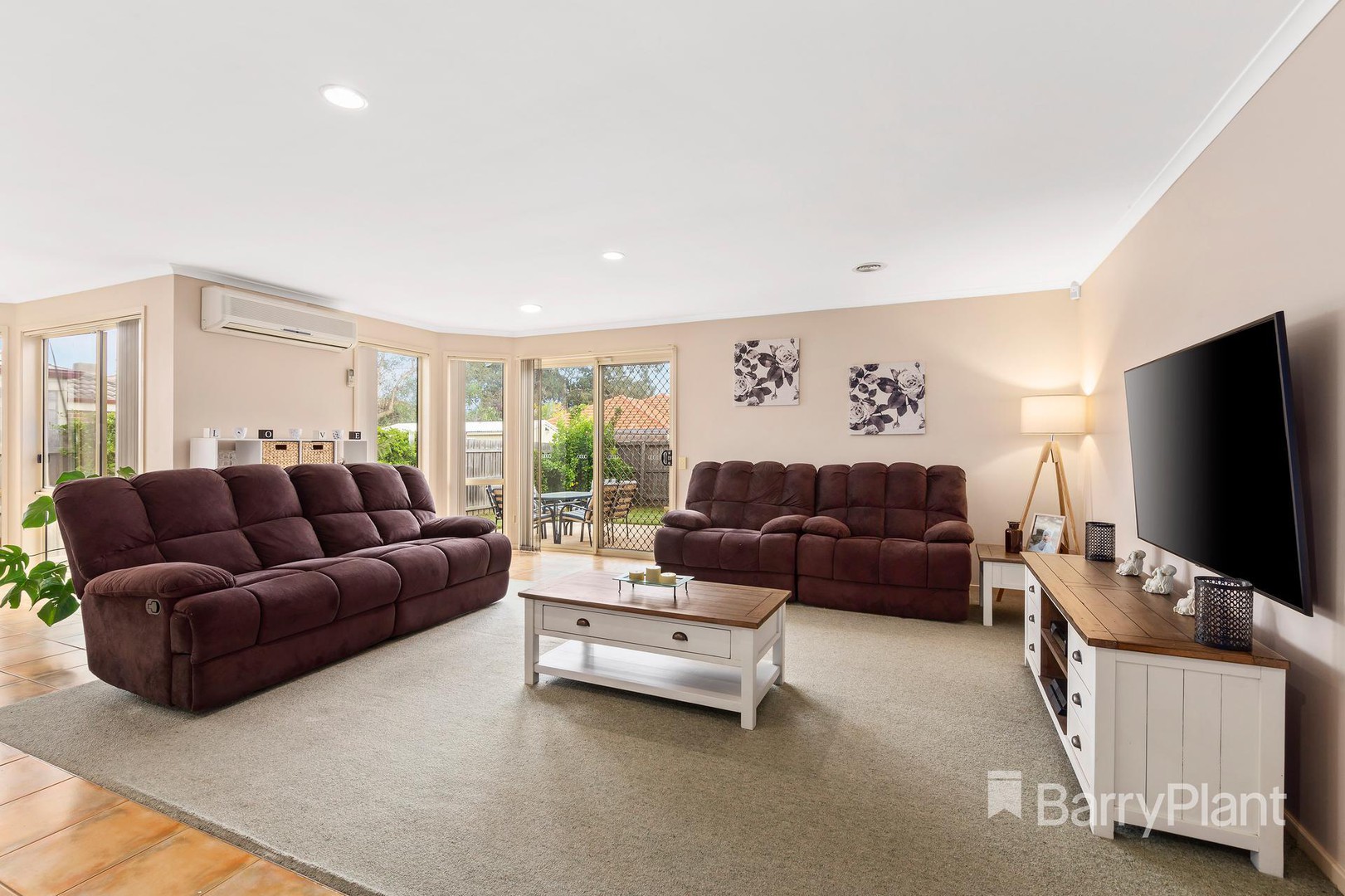 37 Cobblestone DriveSouth Morang, VIC 3752, South Morang - Thumbnail 4