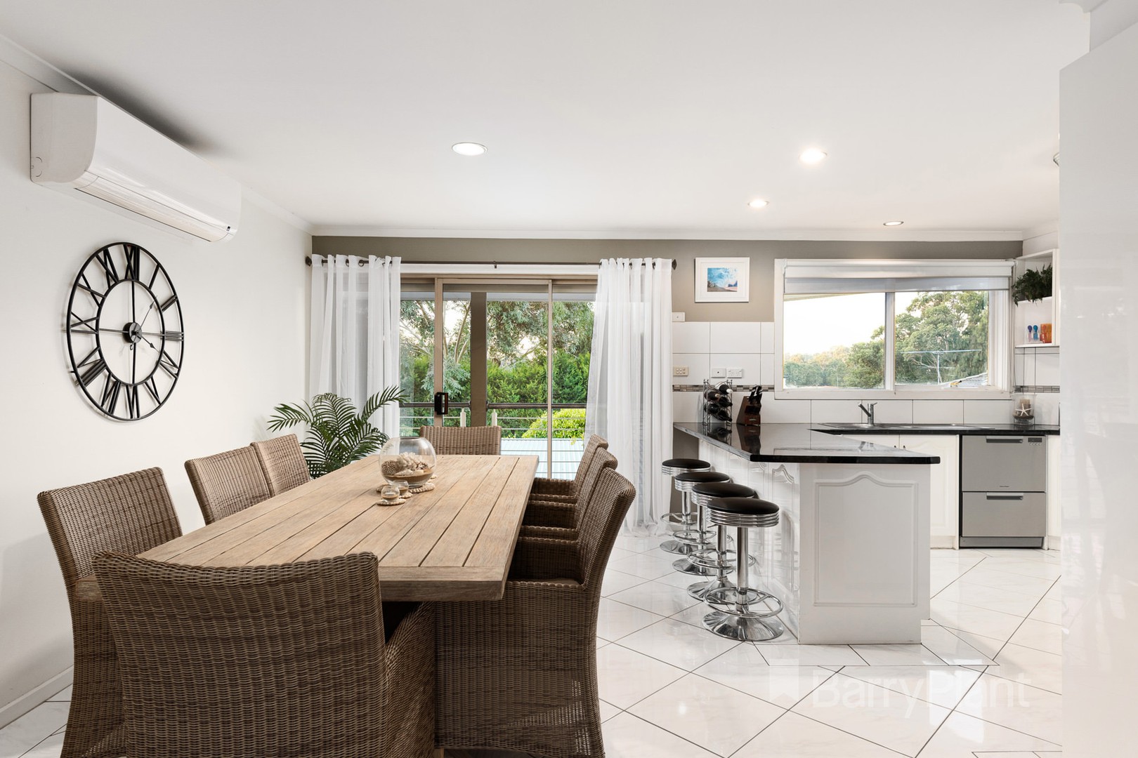 229 Outlook DriveDandenong North, VIC 3175, Dandenong North - Thumbnail 3