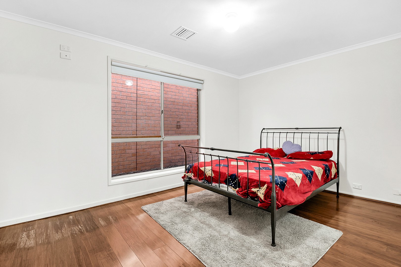 63 Gillingham CrescentCraigieburn, VIC 3064, Craigieburn - Thumbnail 5