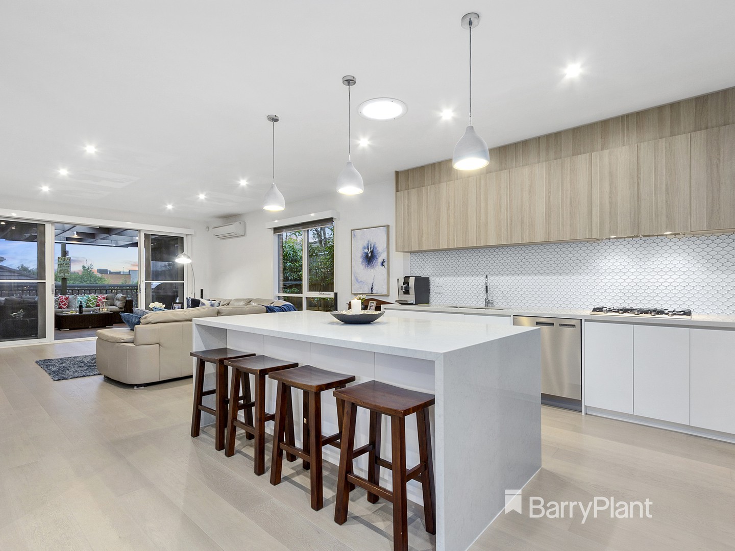 1/2 Eyre CourtTemplestowe Lower, VIC 3107, Templestowe Lower - Thumbnail 2