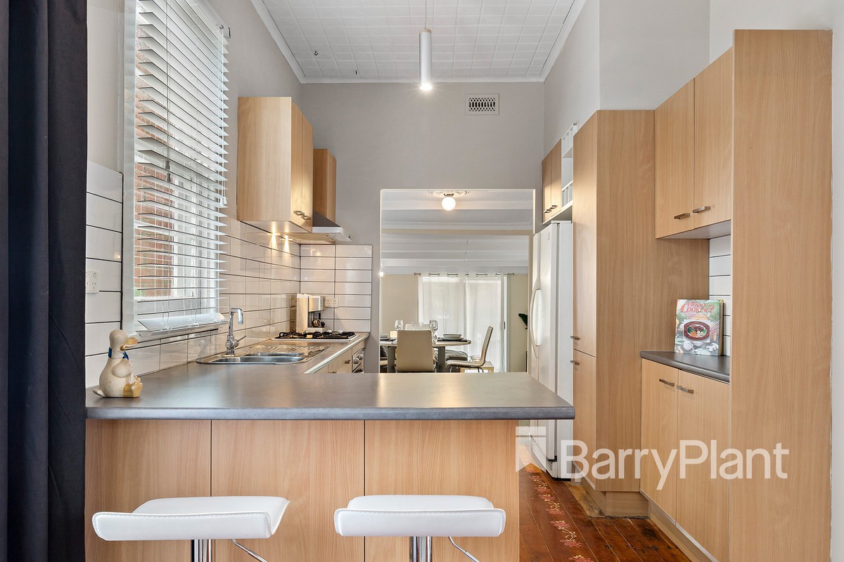 18 Sixth AvenueRosebud, VIC 3939, Rosebud - Thumbnail 6