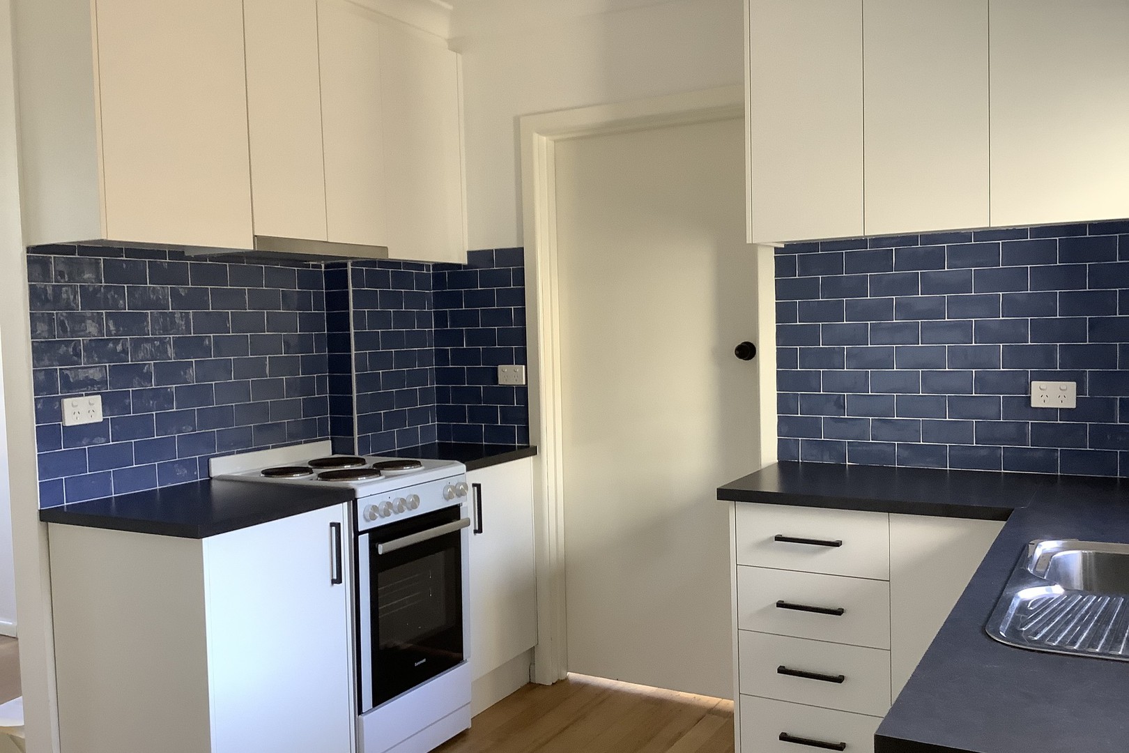 2/2 Grieve Parade, Altona, VIC 3018 - Thumbnail 2 - 05/05/2021