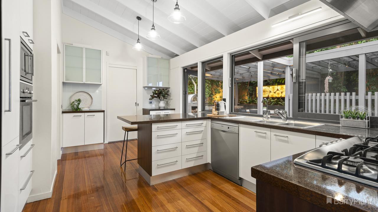 33 Lynnwood Parade, Templestowe Lower, VIC 3107, Templestowe Lower - Thumbnail 4
