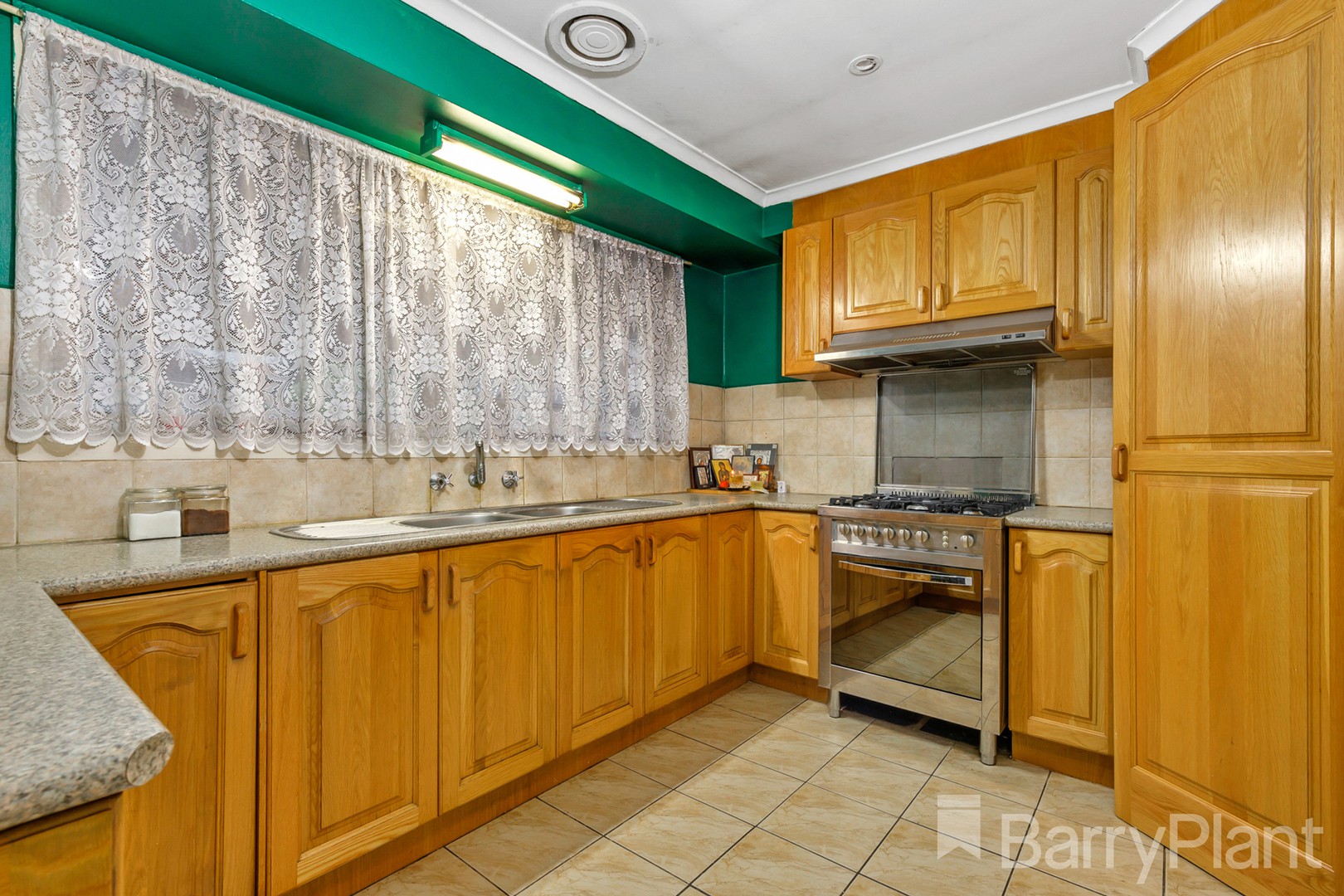31 Medora AvenueBundoora, VIC 3083, Bundoora - Thumbnail 2