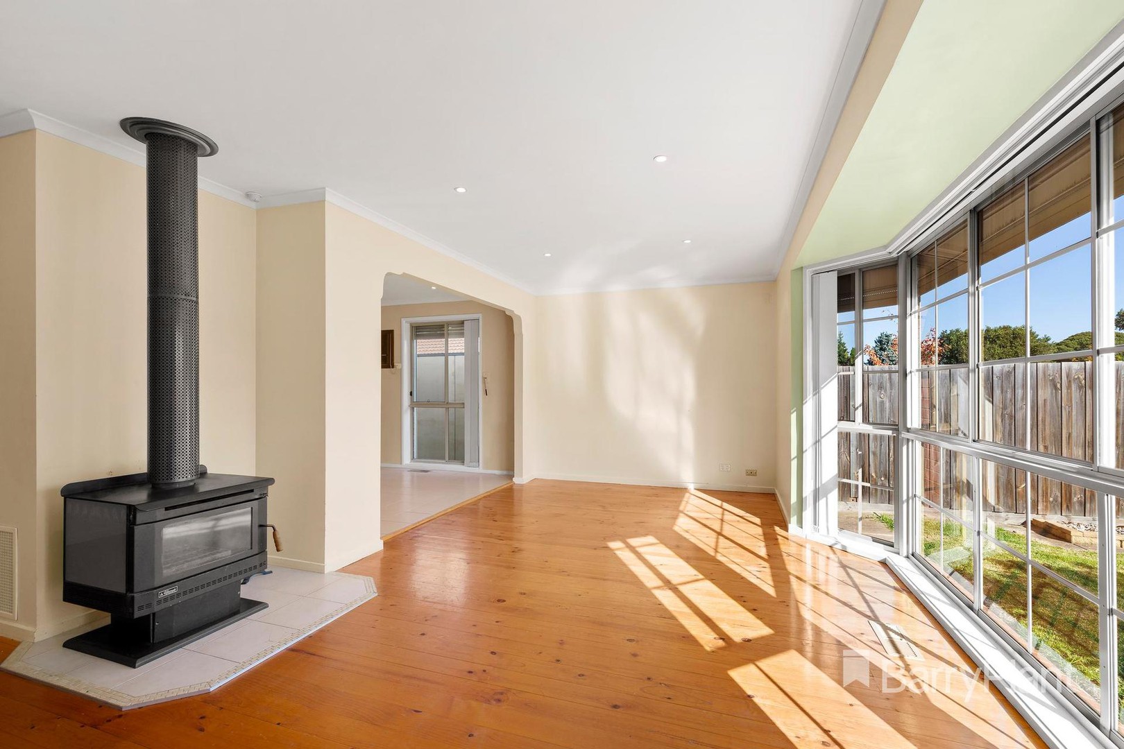 13 Fairwyn CloseMill Park, VIC 3082, Mill Park - Thumbnail 3