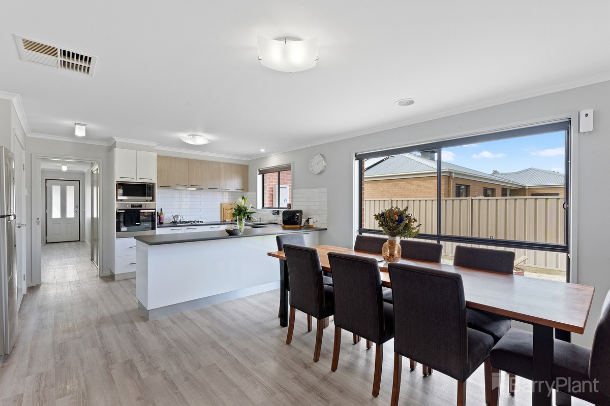 3 Kingfisher AvenueKangaroo Flat, VIC 3555, Kangaroo Flat - Thumbnail 3