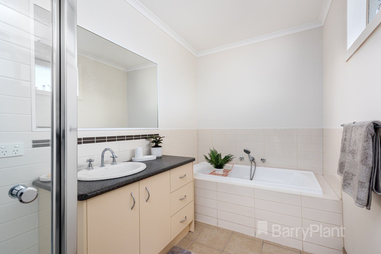2/6 French StreetNoble Park, VIC 3174, Noble Park - Thumbnail 8