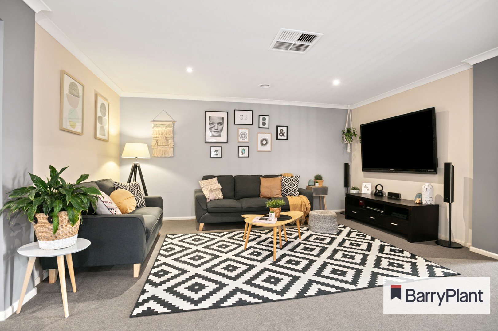 24 Dunbarrim AvenueCairnlea, VIC 3023, Cairnlea - Thumbnail 3