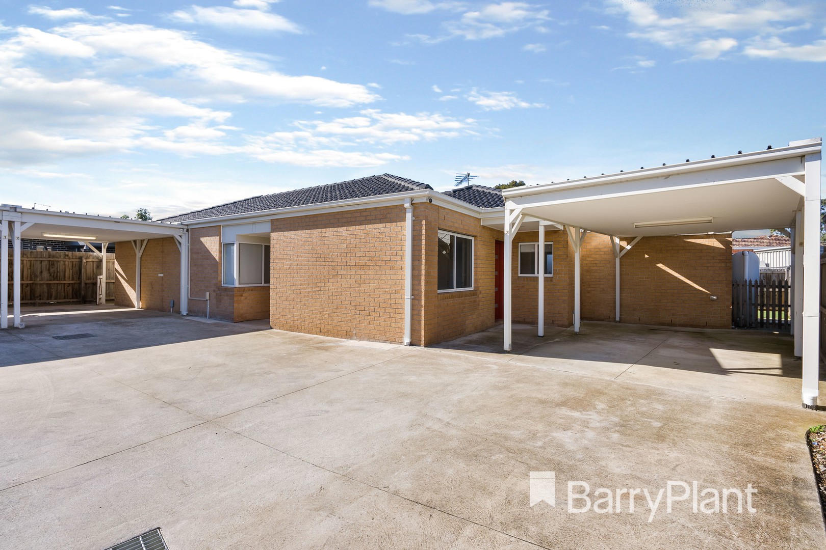 2/6 McRae AvenueSt Albans, VIC 3021, St Albans - Thumbnail 2
