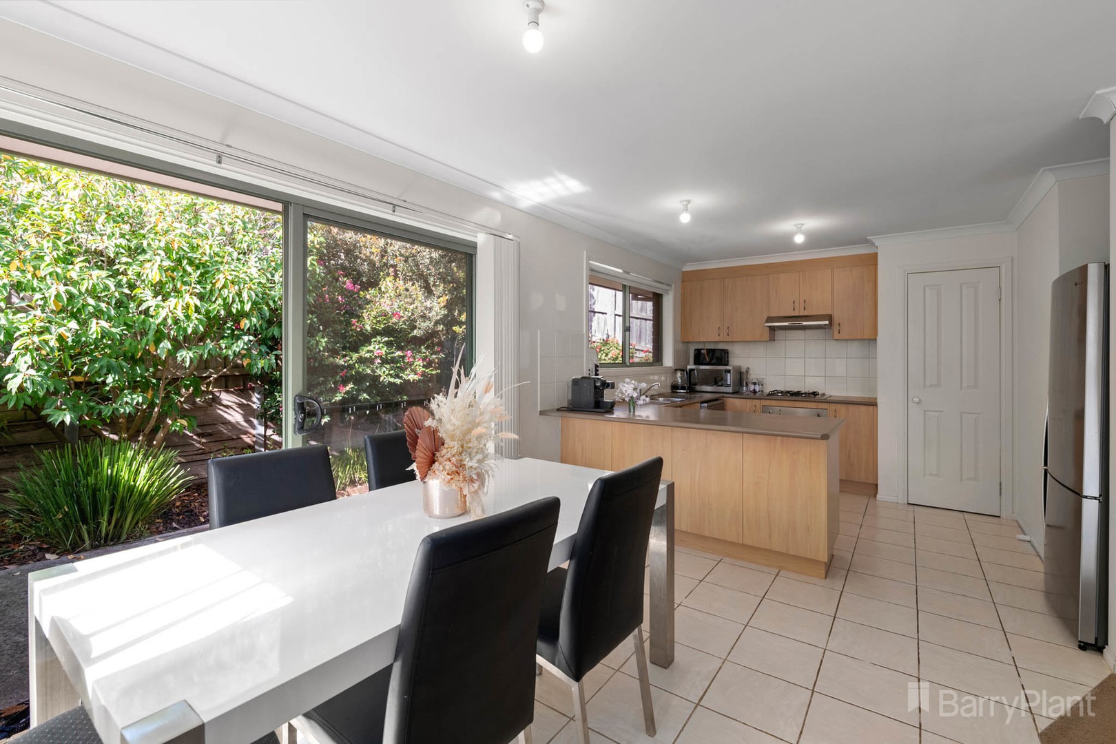 2/79 Strathavan DriveBerwick, VIC 3806, Berwick - Thumbnail 2