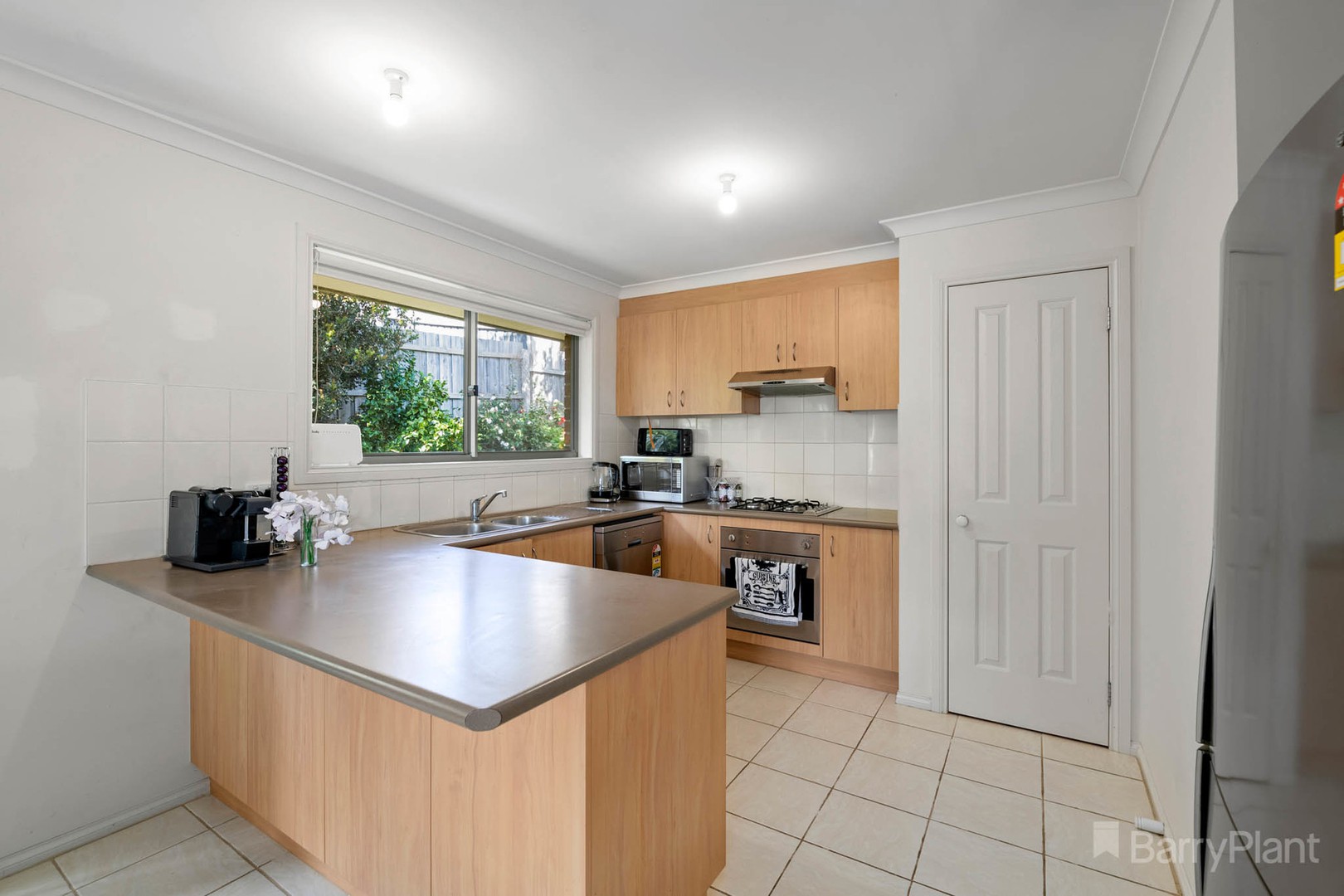 2/79 Strathavan DriveBerwick, VIC 3806, Berwick - Thumbnail 4