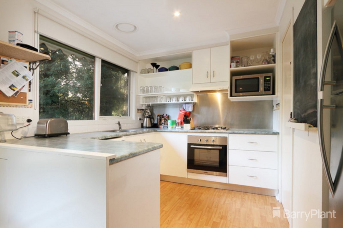 49 Caroline Avenue, Cockatoo, VIC 3781 - Thumbnail 2 - 10/05/2021