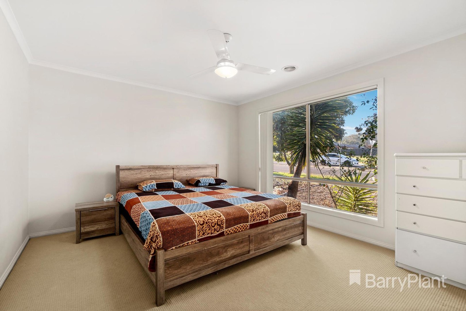 246 The Lakes BoulevardSouth Morang, VIC 3752, South Morang - Thumbnail 8