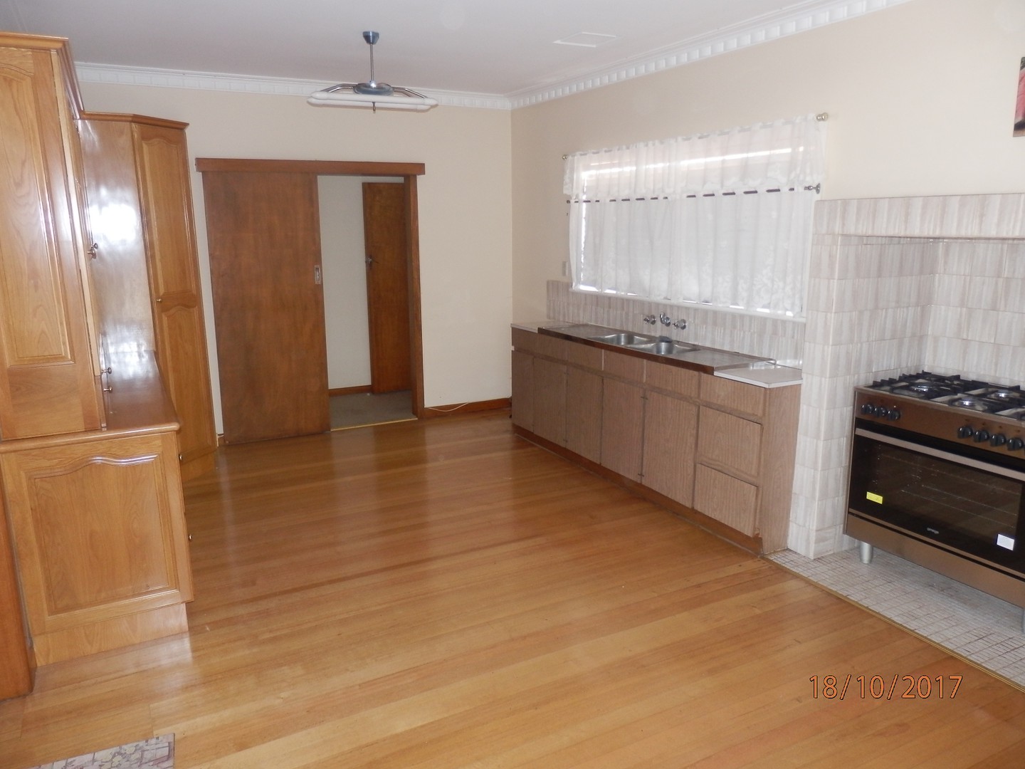 76 McLaughlin Street, Ardeer, VIC 3022 - Thumbnail 2 - 10/05/2021